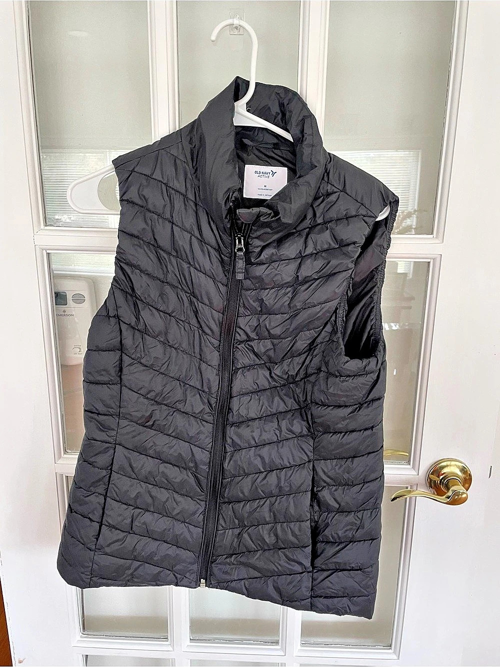 Old Navy Water-Resistant Puffer Vest Quilted Black Medium